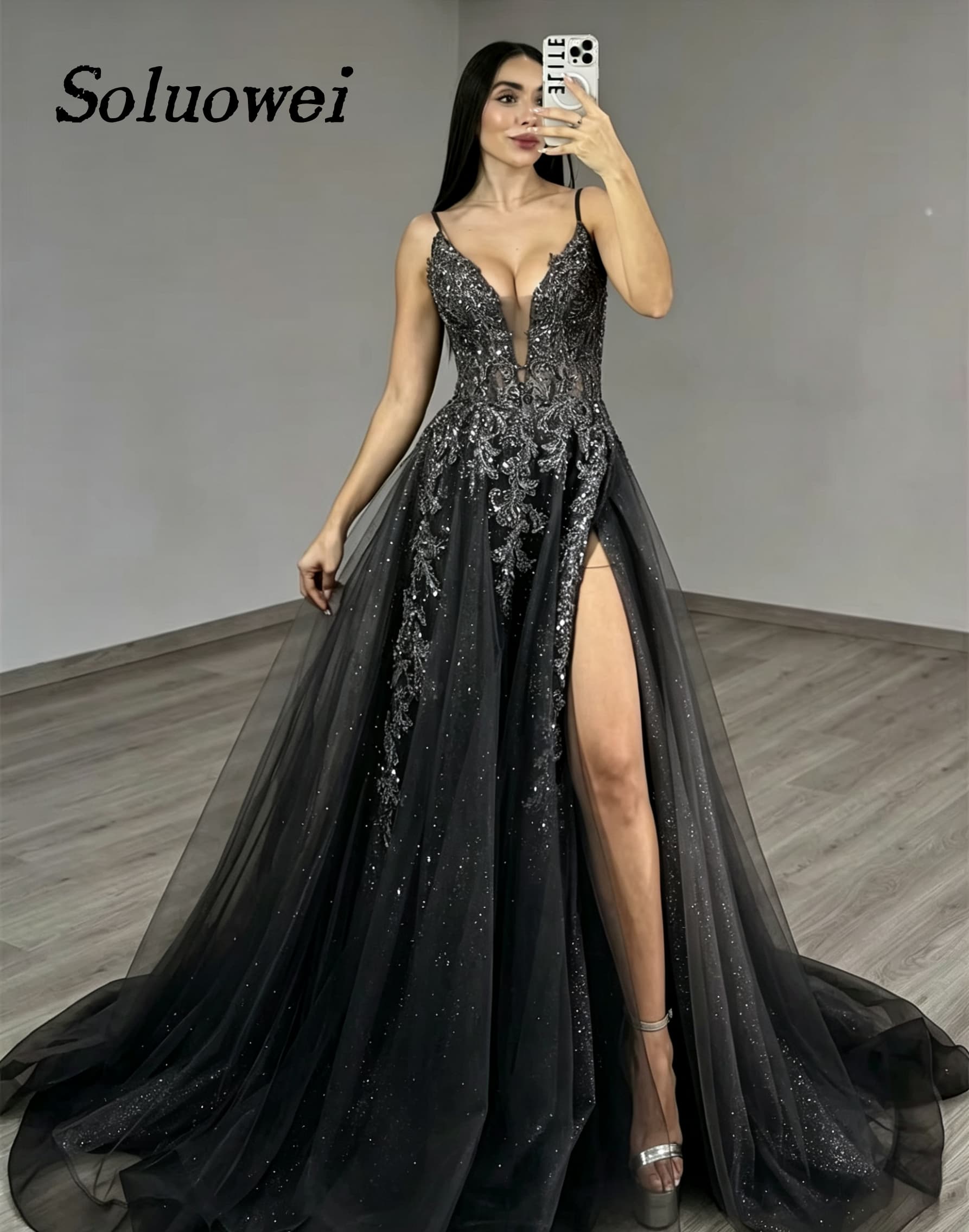Özelleştirilmiş A-Line Derin V - Briar Cosplay Prop incelemesi ve fiyatı